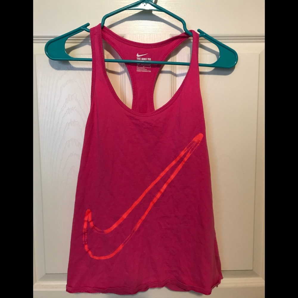 Nike Tank 🎉 BOGO FREE!